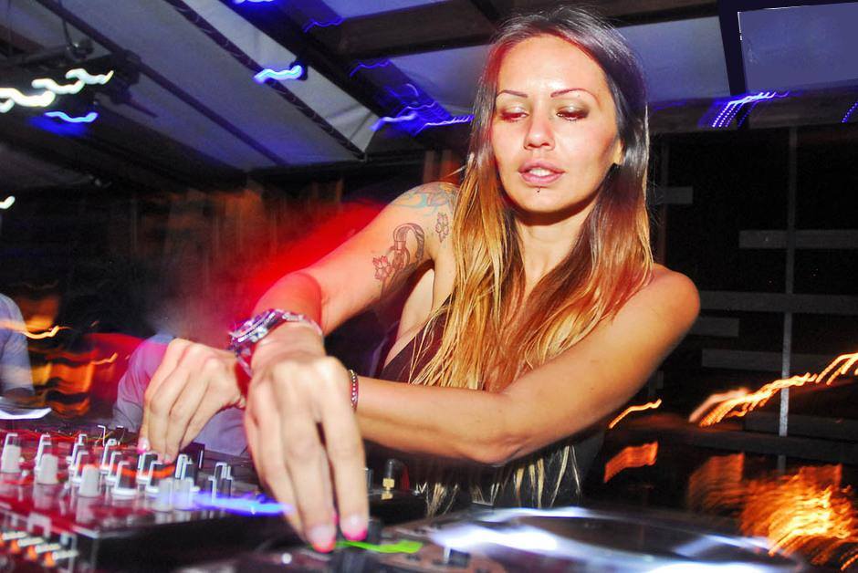 best female dj udaipur